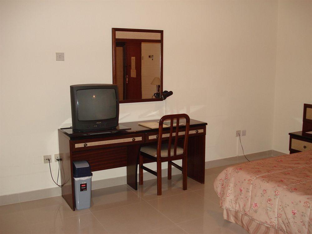 Atlas Hotel Манама Экстерьер фото