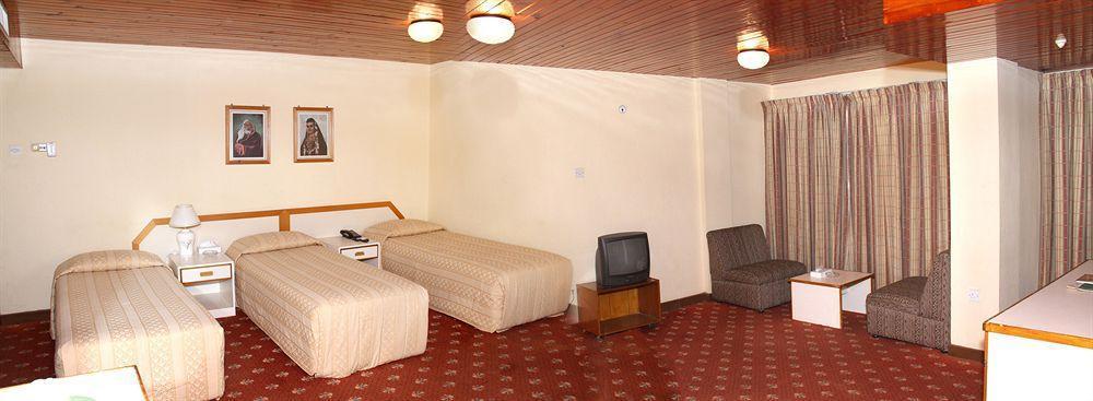 Atlas Hotel Манама Экстерьер фото