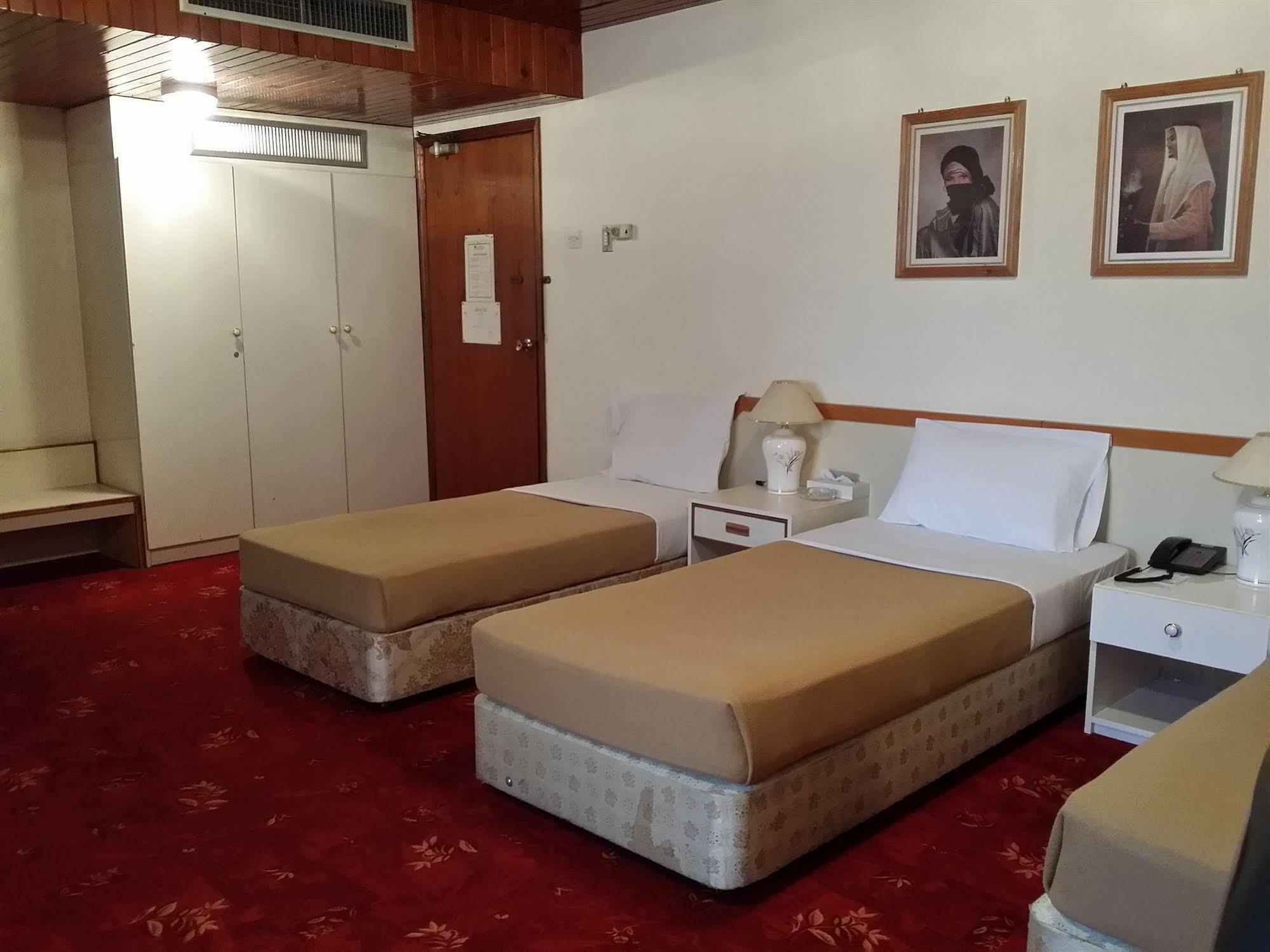 Atlas Hotel Манама Экстерьер фото