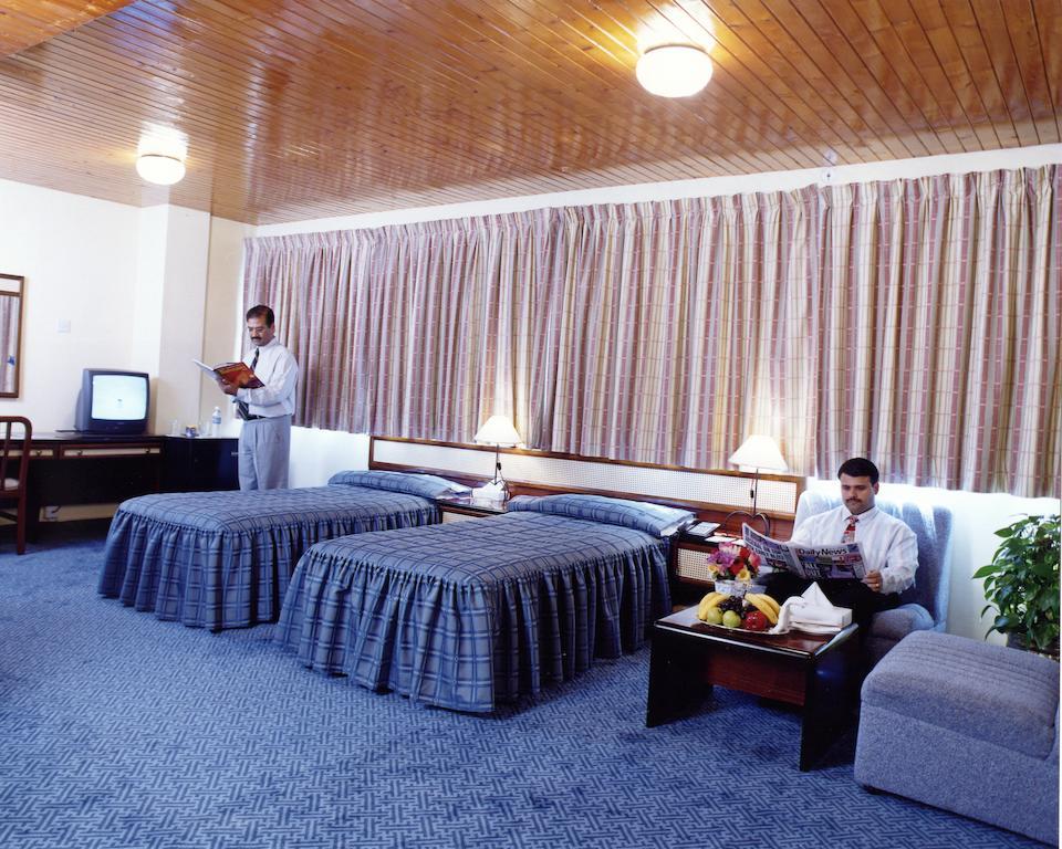 Atlas Hotel Манама Экстерьер фото